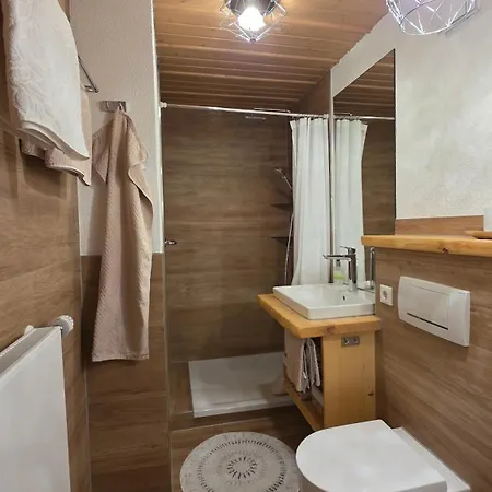 Baur شقة